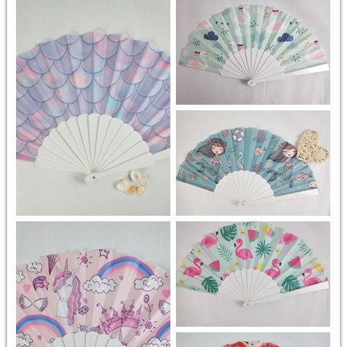 Hay en stock pequeño ventilador de fractura de plástico fresco Flamingo ventilador Oxford paño tema creativo ventilador plegable
