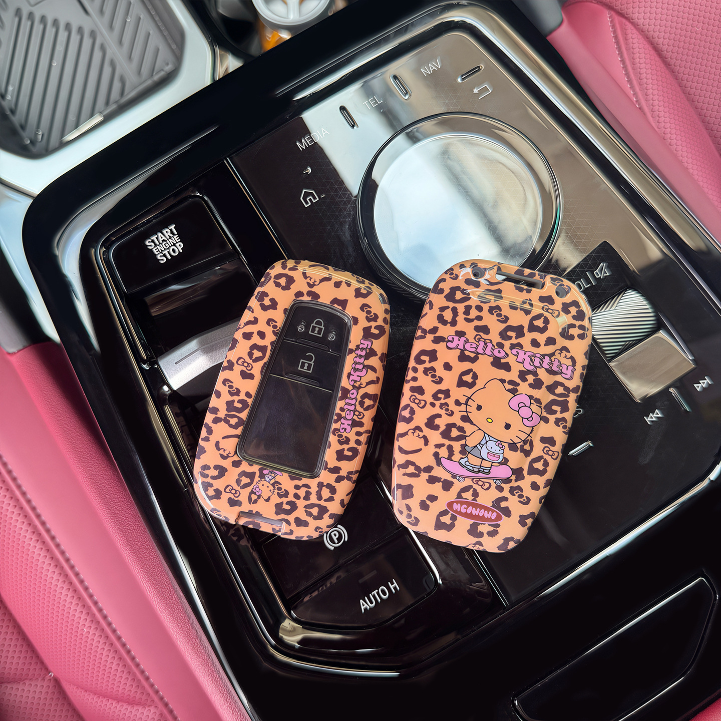 Suitable for Toyota car key fob covers: Highlander, cute KT cat design, leopard print, Camry, and Sienna key fob covers