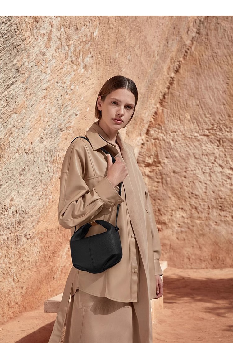 Fashionable Women's Lychee Leather Crossbody Dumpling Bag_voghion.com