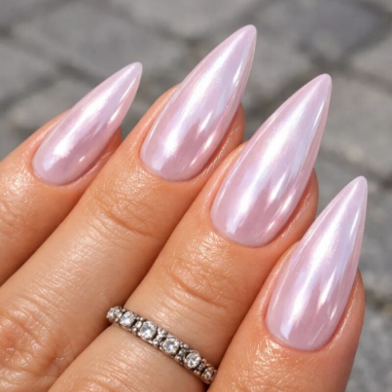 24 Pieces of Pink Pearl Chrome-Plated Glazed Almond-Shaped Press-On Nails with a Glossy Aurora Mirror Finish 24 Pieces of Pink Pearl Chrome-Plated Glazed Almond-Shaped Press-On Nails with a Glossy Aurora Mirror Finish