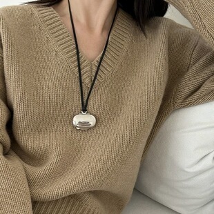 South Korea blogger with leather rope oval opening and closing metal niche necklace silver all-match personality long sweater chain women