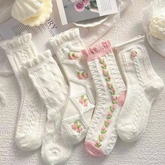 白い靴下の女性の中筒ins潮春夏の薄いタイプの高颜値かわいいレース日系jkシンプルな高筒靴下
