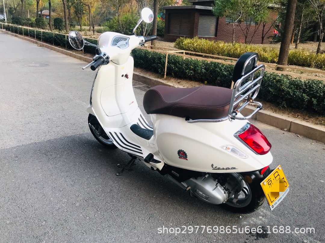 Suitable for Vespa Sprint Spring 150 rear rack, GTS300, GTV6 modified foldable backrest rack