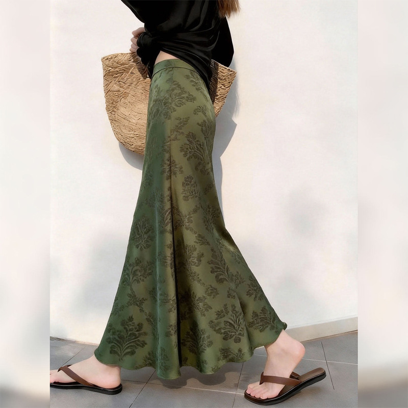Retro-Style Satin Skirt, Green Loose Floral Pattern Long Skirt, Large Flared Skirt, 2026 Spring New Versatile Style