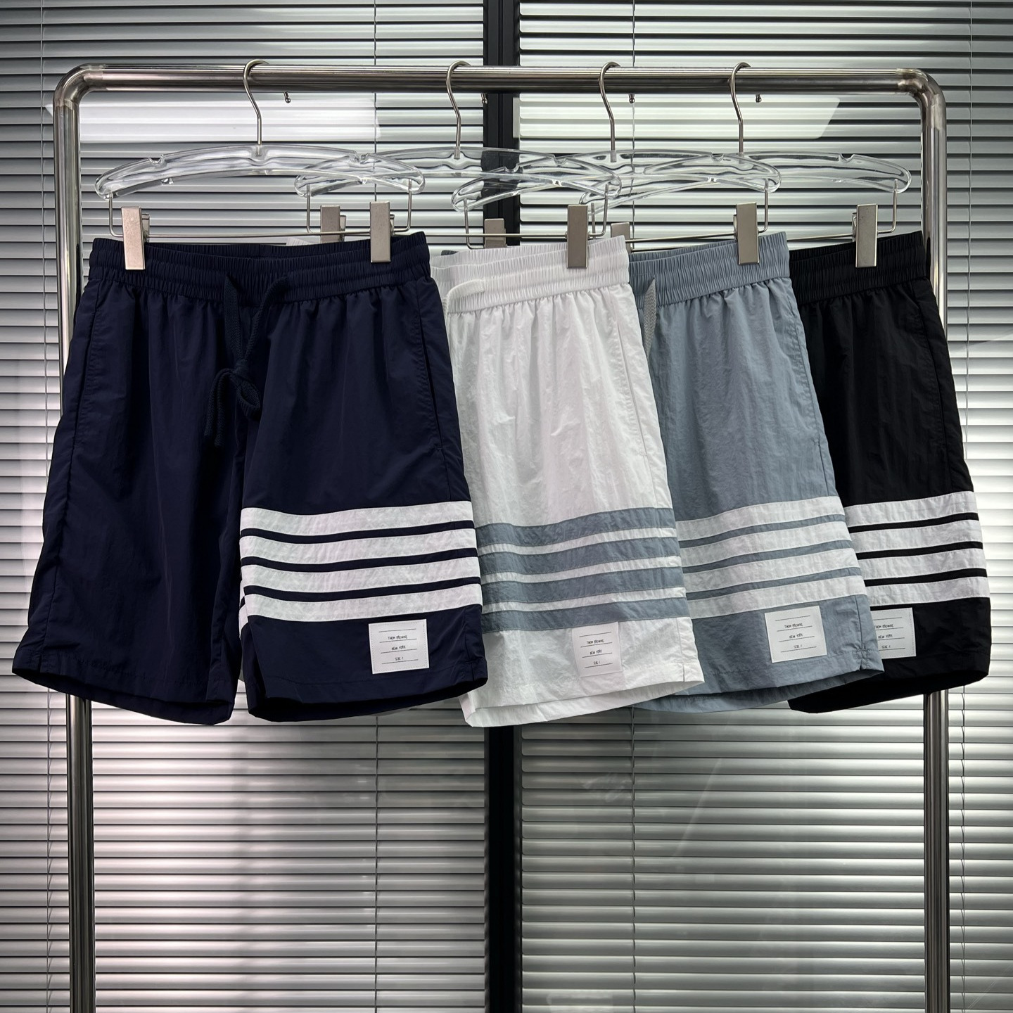 工厂直销TB夏季男士高级感运动休闲百搭四杠拼接薄款五分裤短裤