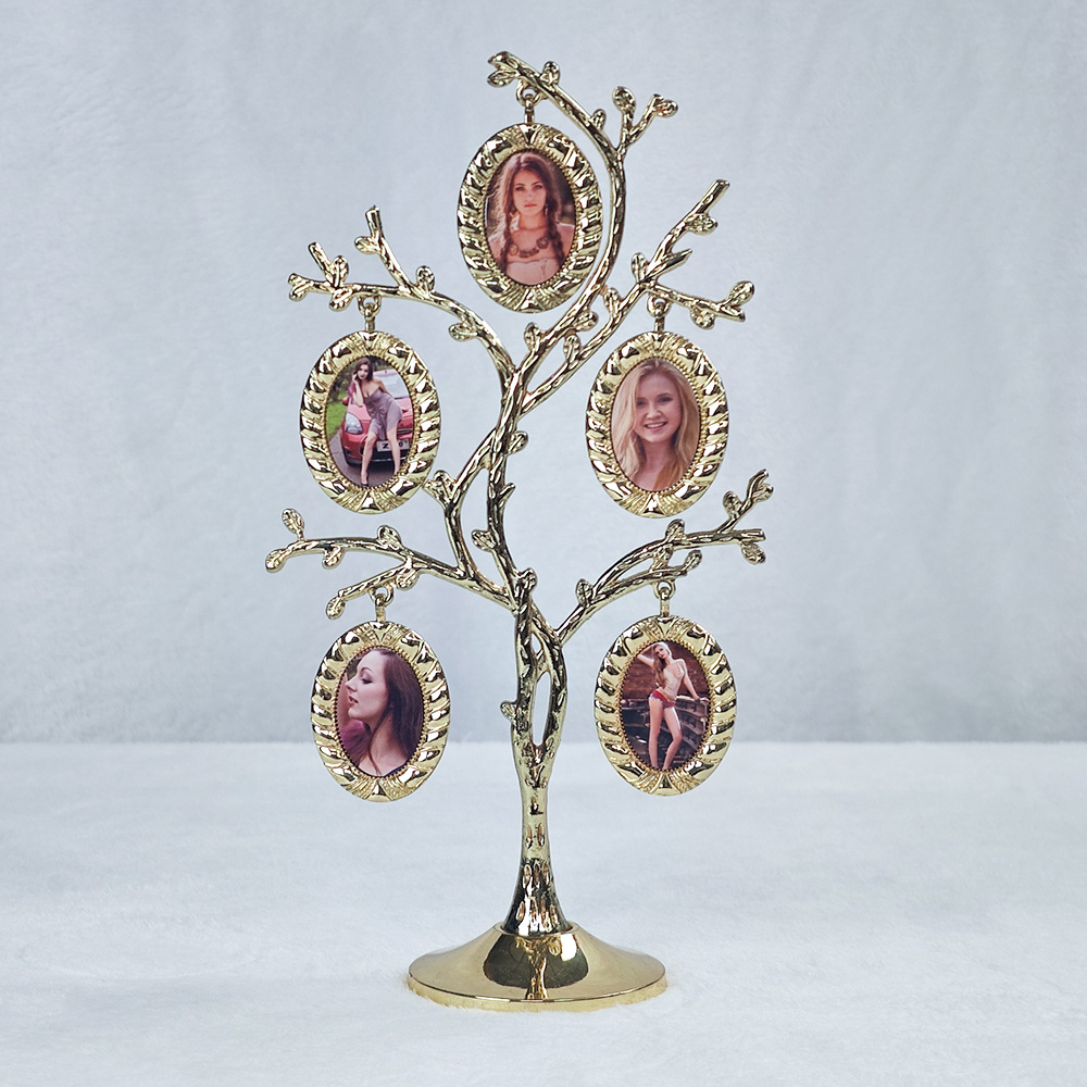 Pino dorado de bienvenida