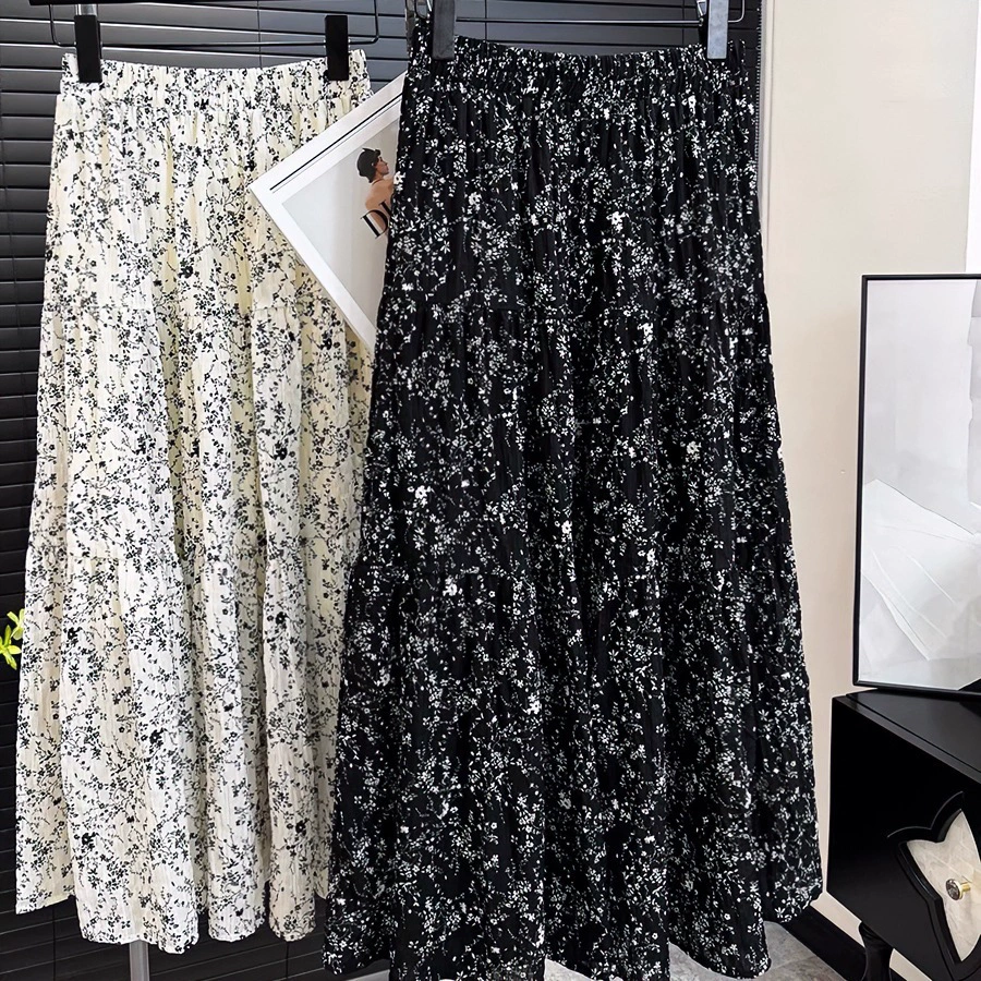 Шифоновая складка с цветочным бюстом юбка женский летний 2025 новый ретро вертикальный стиль среднего и длинного темперамента