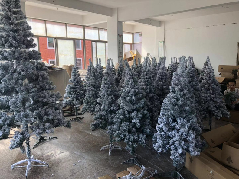 Flocking Christmas Tree