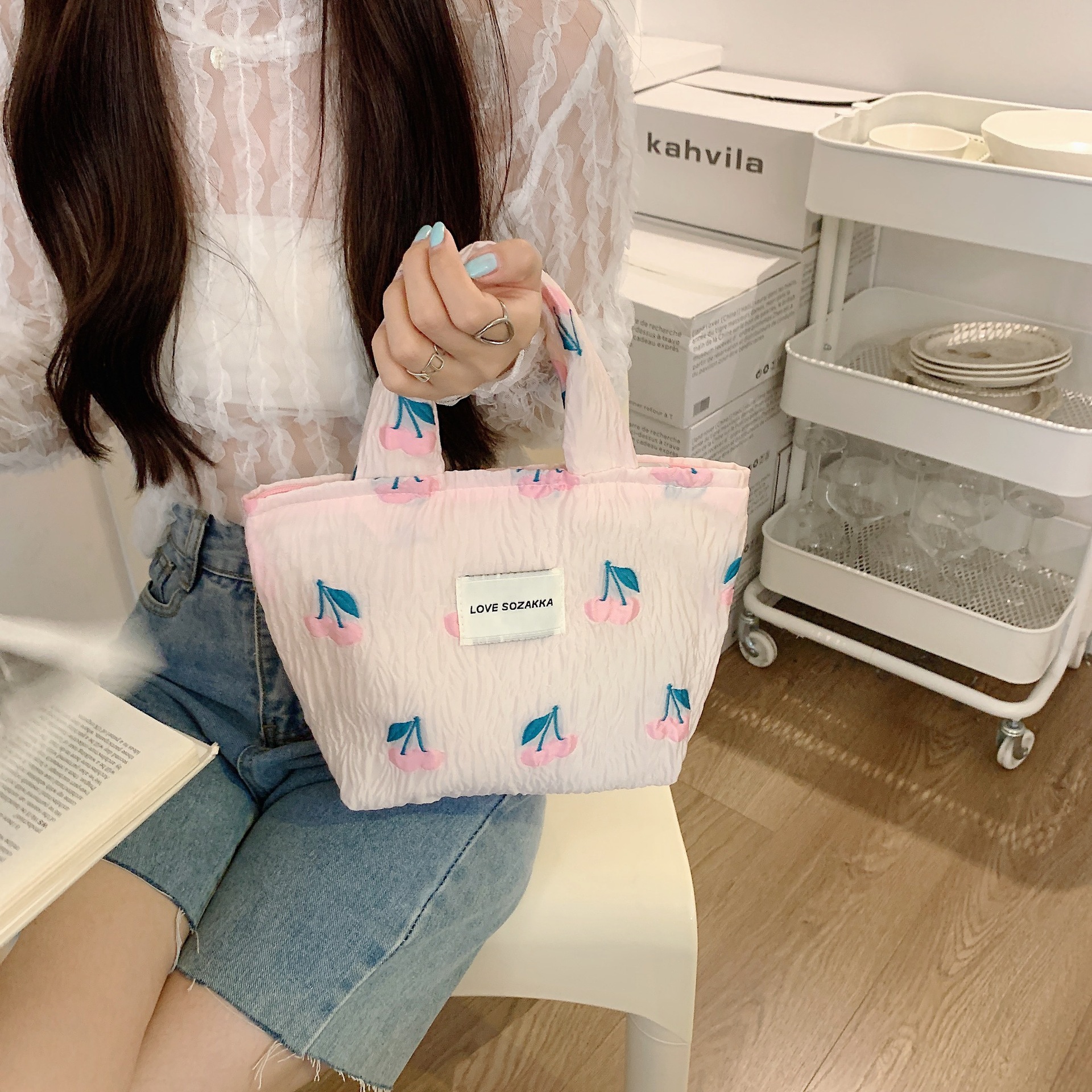 25247 embossed Cherry large-capacity portable bag, hand-held bag, storage bag, ladies' tote bag, single-shoulder pull-out shoulder strap undefined