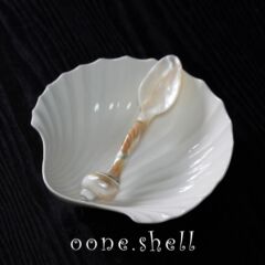 陶磁器の貝殻のホタテの皿のアイデアの貝の母の置物の家庭の装飾品のお菓子のキャンディーの収納のトレー