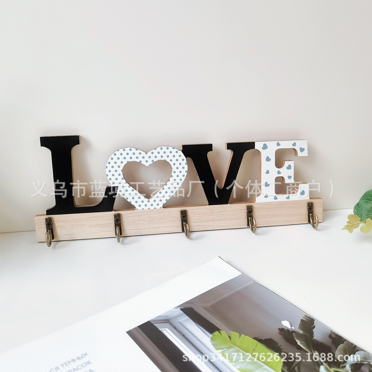 Gancho de pared de madera para guardar llaves, decoración de pared estilo pastoral, decoración de habitación, gancho de estilo rústico. image 2