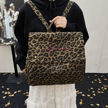 博主同款豹纹帆布背包大容量通勤女包慵懒风随性双肩包