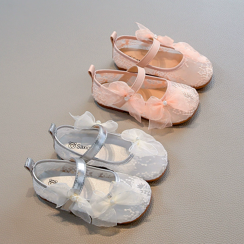 2025 Детские туфли для девочек "Принцесса" Летние новые модные сандалии в сетчатом стиле для маленьких девочек с мягкой подошвой, дышащие и милые