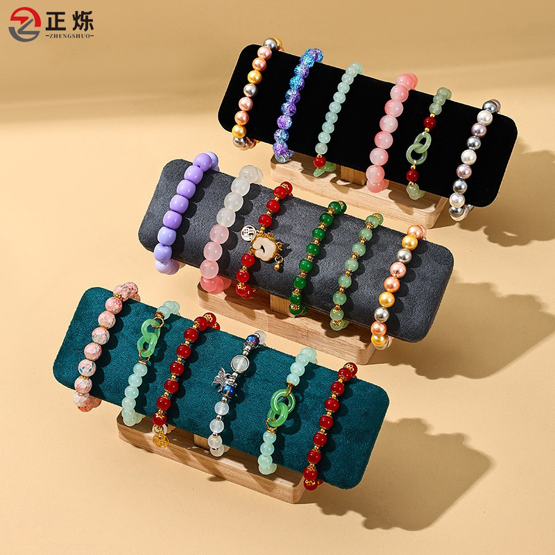 Brazalete de madera mayorista de madera sólida de una sola capa de reloj estante de exhibición pulsera pulsera pulsera tela de lana accesorios estante de almacenamiento