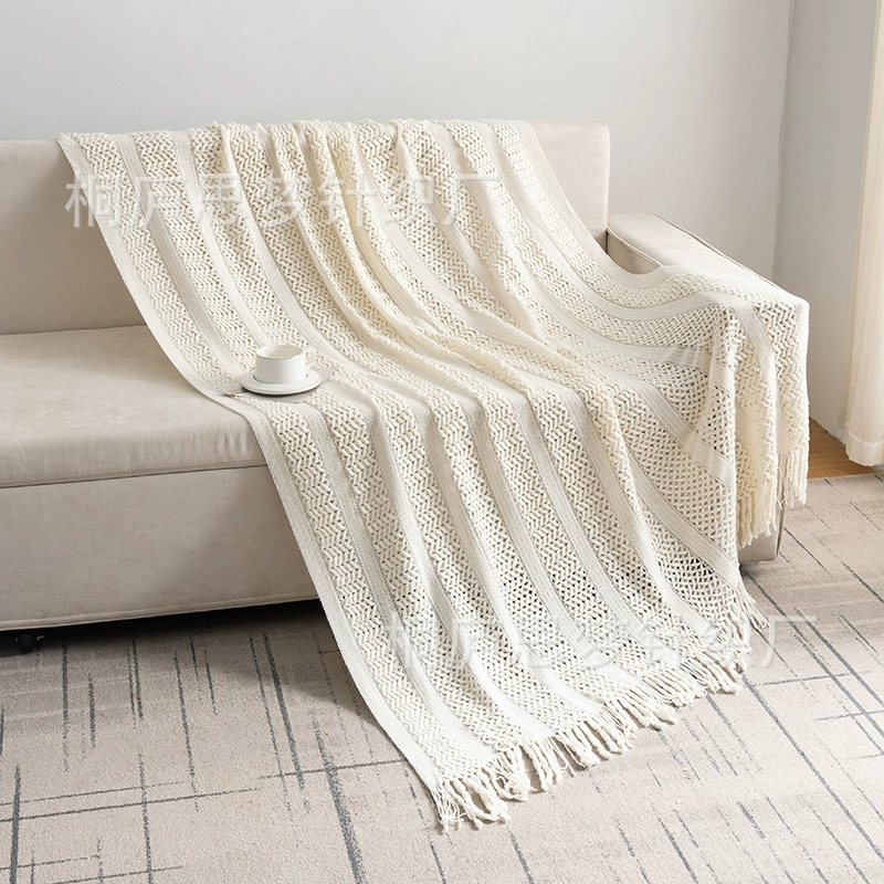 Sofa, knitted duvet