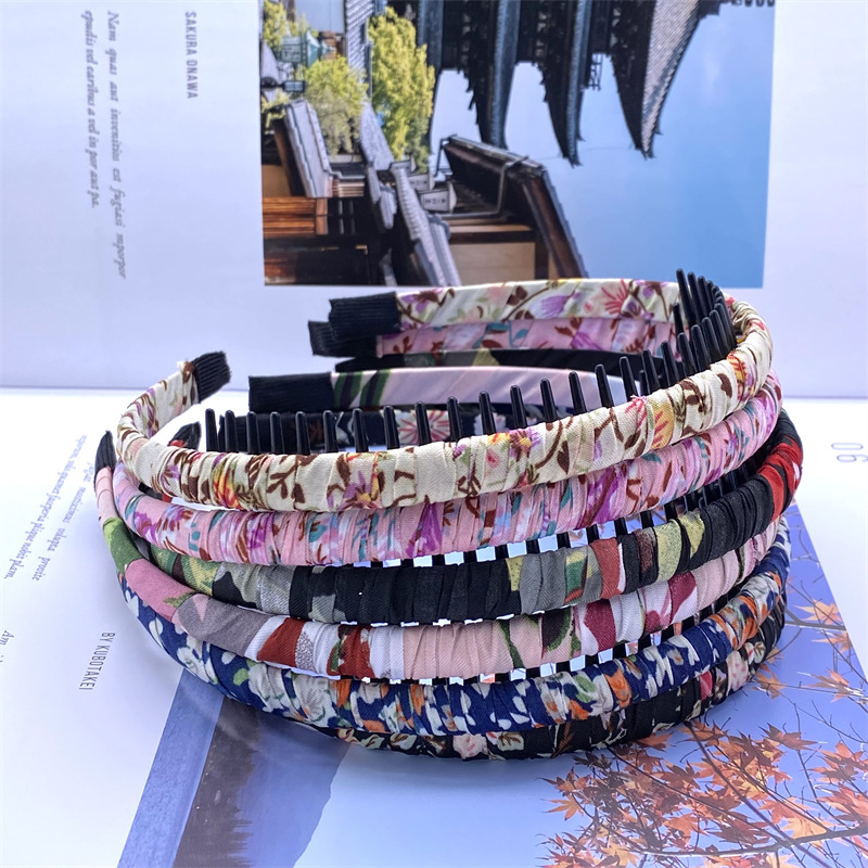 Hada directa de fábrica de flores de las mujeres diadema dentada diadema pinza de pelo supermercado dos yuanes tienda accesorios para el cabello accesorios de cabeza