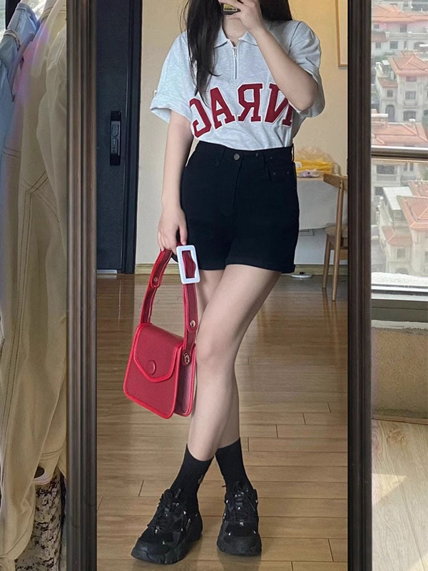 プラスサイズの黒のデニムショートパンツ、女性用、夏用、薄い、太いmm、ペア型のボディ、ハイウエスト、伸縮性のあるヒップカバー、スリムなAラインホットパンツ|undefined