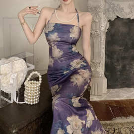 印花挂脖包臀连衣裙修身显瘦气质复古长裙女夏新款明国风吊带裙子