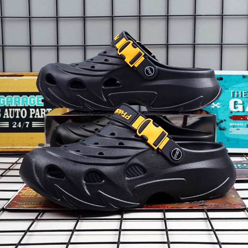 2025 New Men's Clogs Closed-Toe Thick-Soled Non-Slip Beach Shoes Men's Slippers for Home and Outdoor Dual Wear Trendy