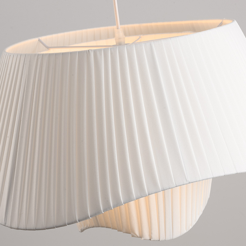 Araña de estilo francés nórdico ins diseño salón dormitorio principal lámparas retro B & B restaurante crema estilo tela moderna simple