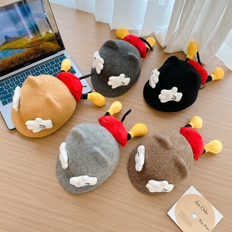 Sombreros para bebés otoño y invierno gorras de caballo de lengua de pato lindas sombreros de sol de Mickey para niños y niñas sombreros de cachemira de invierno
