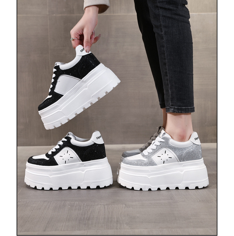 Giày sneaker nữ đế dày độn cao bên trong, phối đá rhinestone trắng thời trang — bạc trắng chi tiết 17