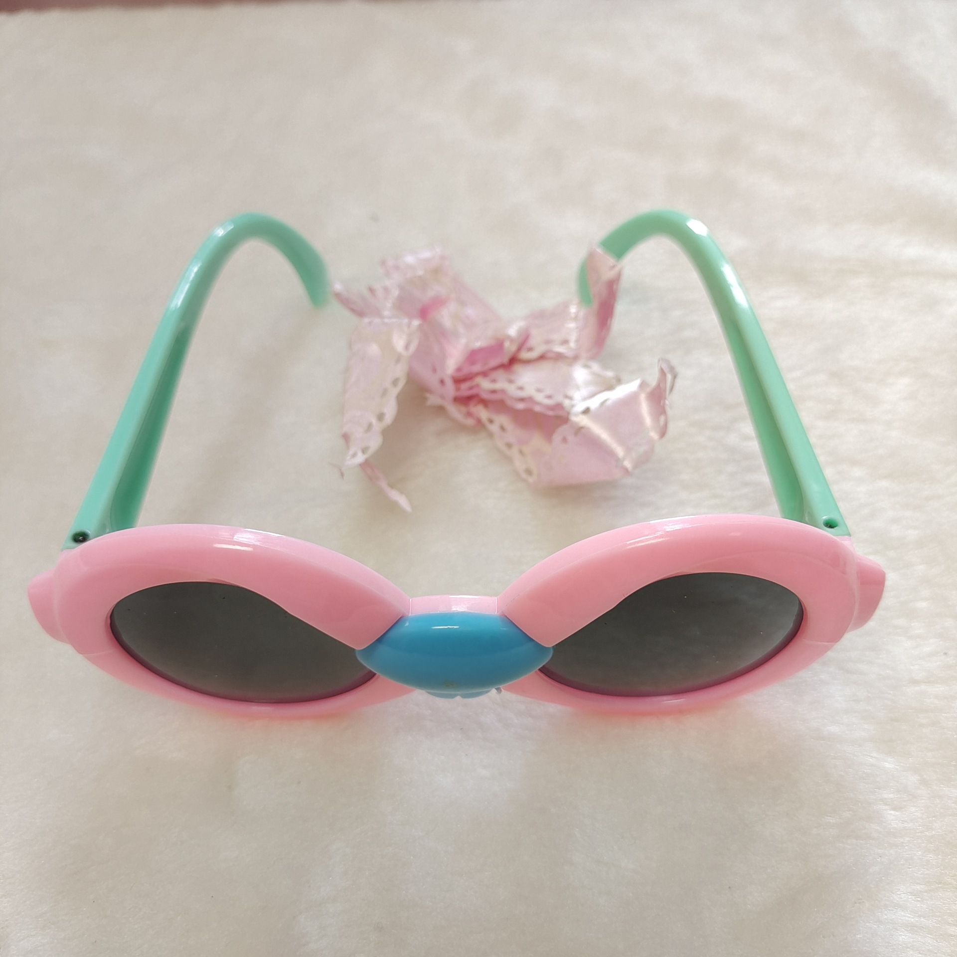 2022新款时尚韩版儿童太阳镜可爱卡通大兔牙眼镜萌宝墨镜厂家批发