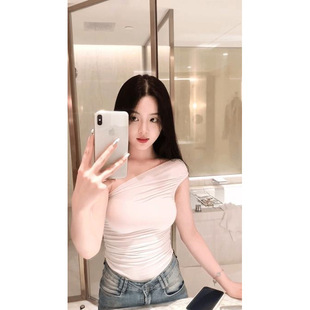 Elegant High-grade White Slant Shoulder Solid Color Vest Summer Pure Desire T-shirt Pleated Slim-fit Women's Slim Outer Wear Top