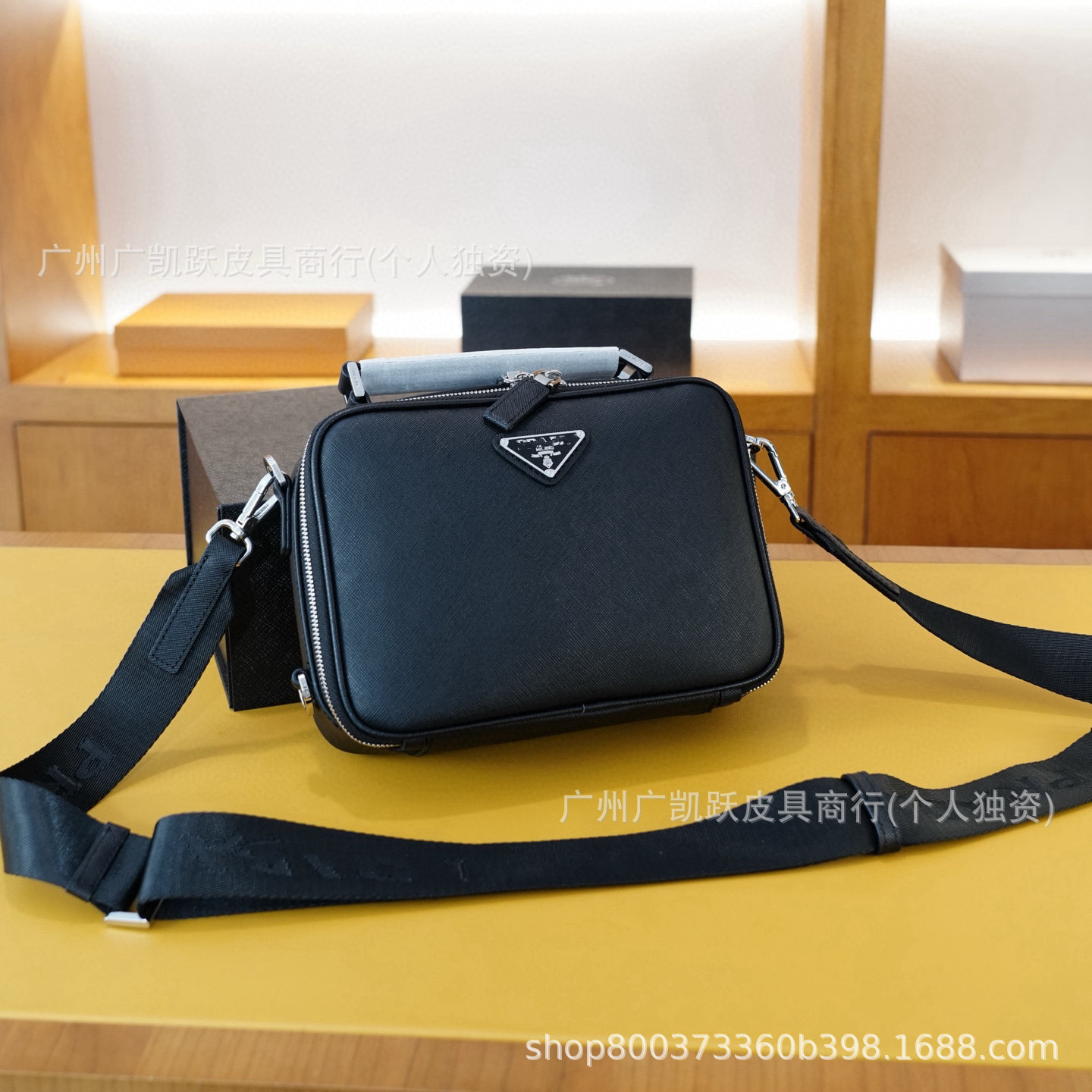 P Lada Men's Business Handbag with Cross Pattern, Single Shoulder Crossbody Men's Bag, Portable, Specially Designed for Cross-Border
