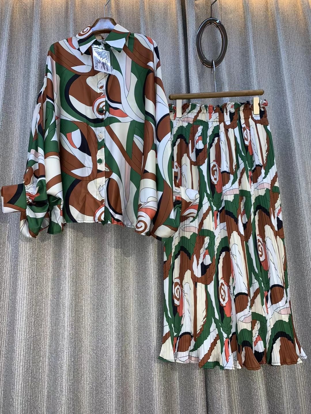 560g Weight Long Sleeve Sleeve Length Polyester Fabric Type Pant Co-ord Set Sets Type 2 Pieces Set Quantity Holiday, Street Occasion Turndown Neckline Loose Fit Type Printing, Flower Pattern Summer, Spring, Autumn Season Women's Gender Elegant, Basic Style Holiday Street Women's Elegant Basic Printing Flower Polyester Pant Co-ord Set Pants Sets 18