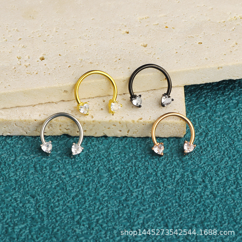 Pointed titanium steel lip stud product view