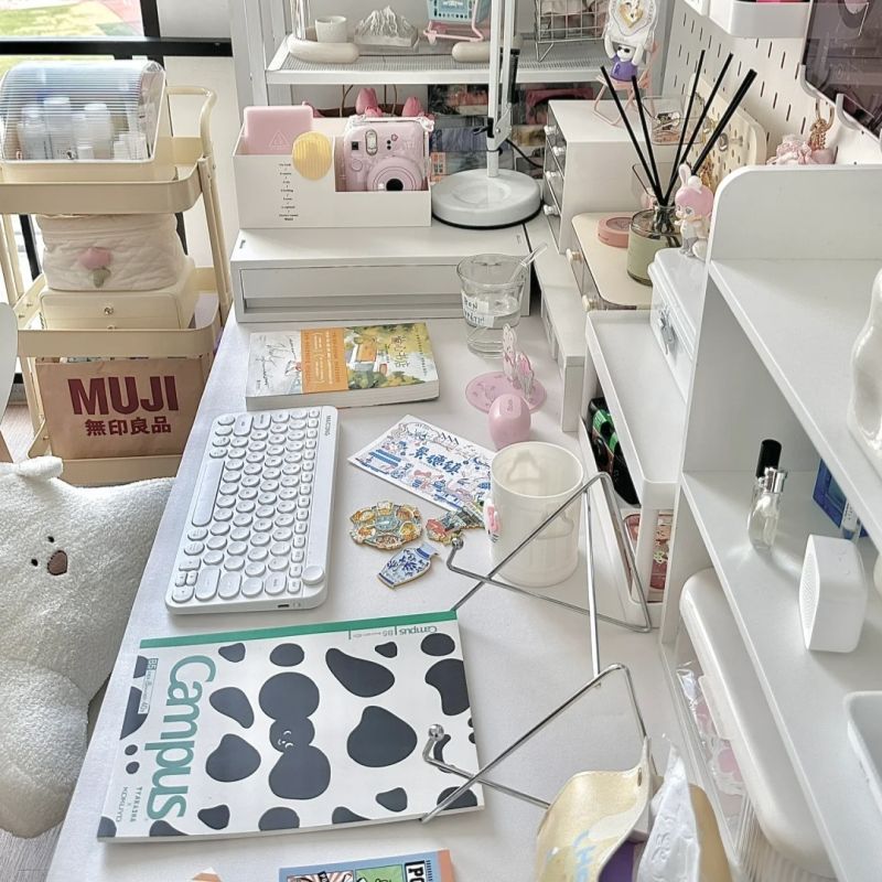 One-Piece Drop-Shipping College Dormitory Table Mat Waterproof and Oil-Proof Ins Cream Style White Bedroom Tablecloth High-End Accessible Luxury