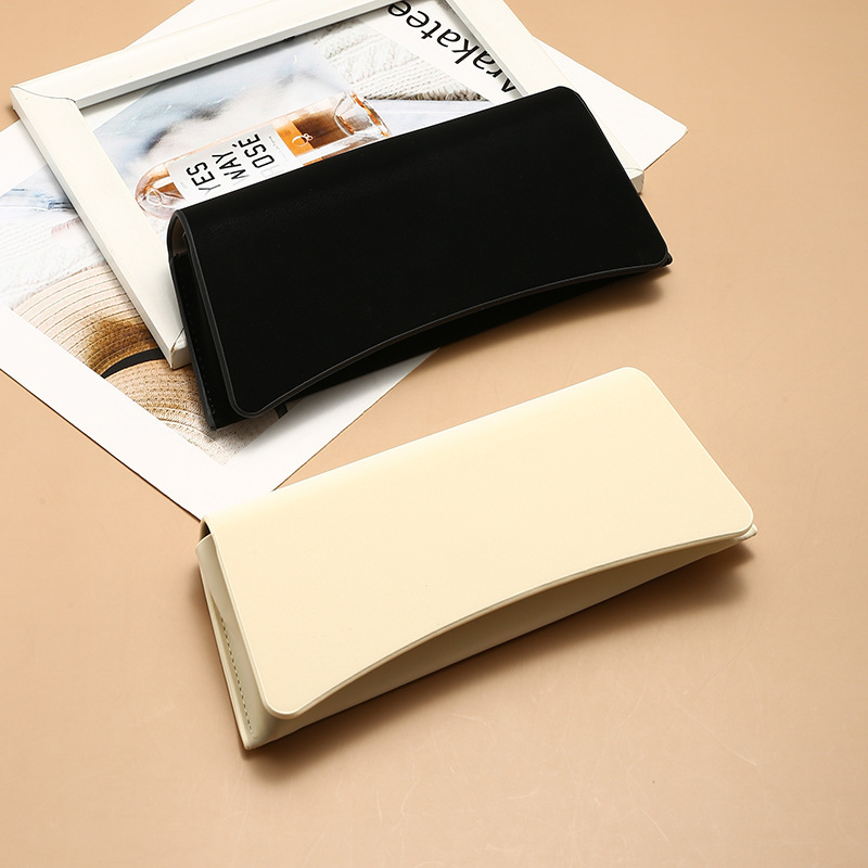 23 Models of Off-White Leather Magnetic Glasses Case with Oil-Edged Sunglasses Storage, Pressure-Resistant, Large-Capacity Soft-Packed Glasses Case, Can Be Printed with Lo