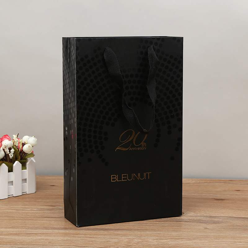 白卡手提袋彩色牛皮纸袋加印logo内衣袜子礼品袋创意纸袋定批发