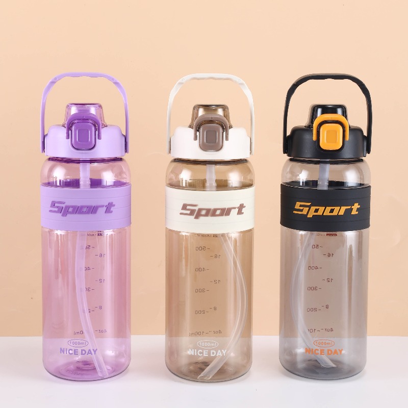 Botella deportiva transfronteriza taza de plástico nueva taza deportiva multicapacidad 700ml 1000ml taza de agua con mango image 1
