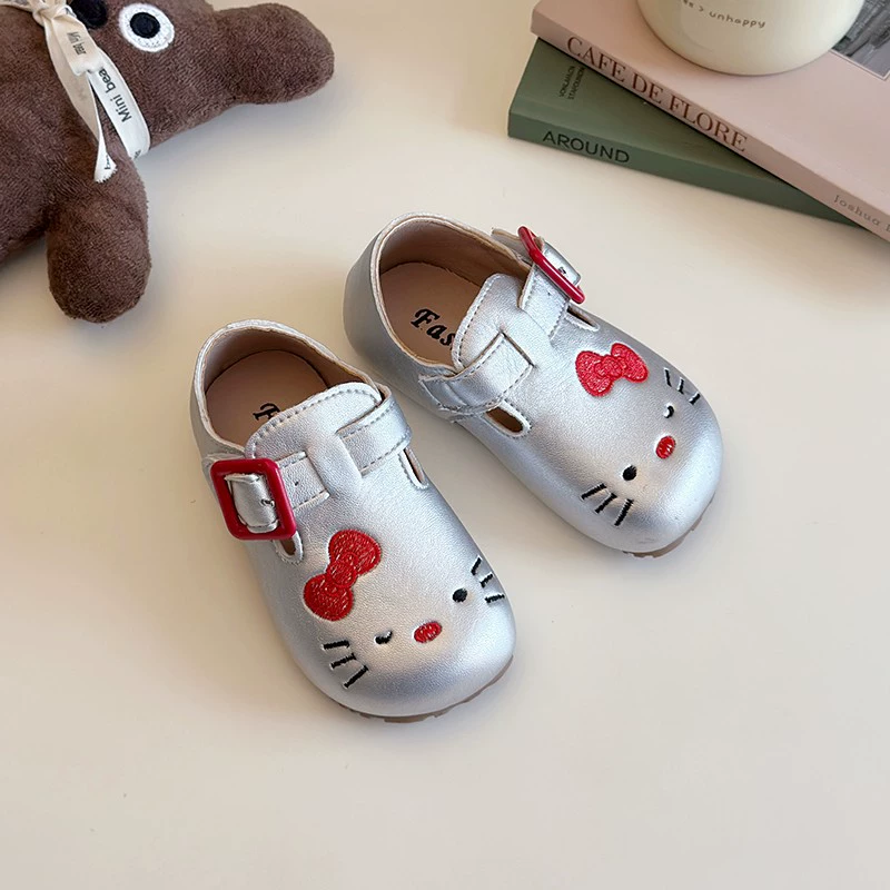 Детская кожаная обувь 2025 весна и осень новая обувь для девочек мультяшная мягкая подошва маленькая девочка одиночная обувь повседневная детская бобовая обувь