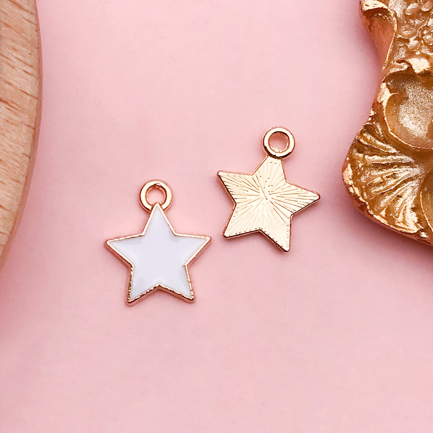 11016-白色滴油锌合金五角星12x14-0.5g