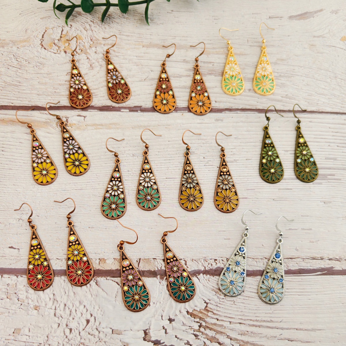 European and American cross-border Amazon vintage versatile bohemian style water drop daisy diamond-embellished earrings, niche long design, slimming effect