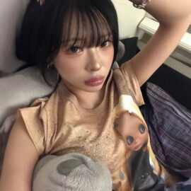现货 韩系女装2026春夏新款复古娃娃印花圆领修身纯棉正肩短袖T恤