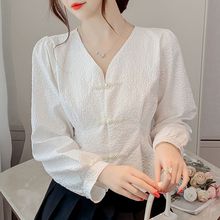新中式白色衬衫女2025春秋新款国风复古盘扣v领上衣收腰短款小衫