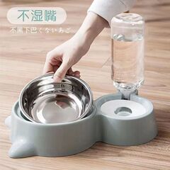 ペット用品犬の碗の猫の碗の自動的な浄水器は食べ物の碗の犬の食糧の碗の猫をひっくり返して水の碗を飲み続けます。
