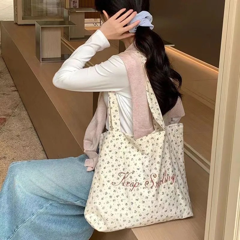 국경 간 새로운 프랑스 복고풍 꽃 가방 틈새 편지 소녀 어깨 캔버스 가방 예술적 신선한 쇼핑백