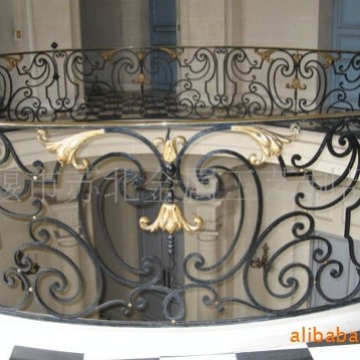 欧式铁艺护栏 锻打工艺别墅圆弧栏杆 锻造室内铁艺酒店防护栏