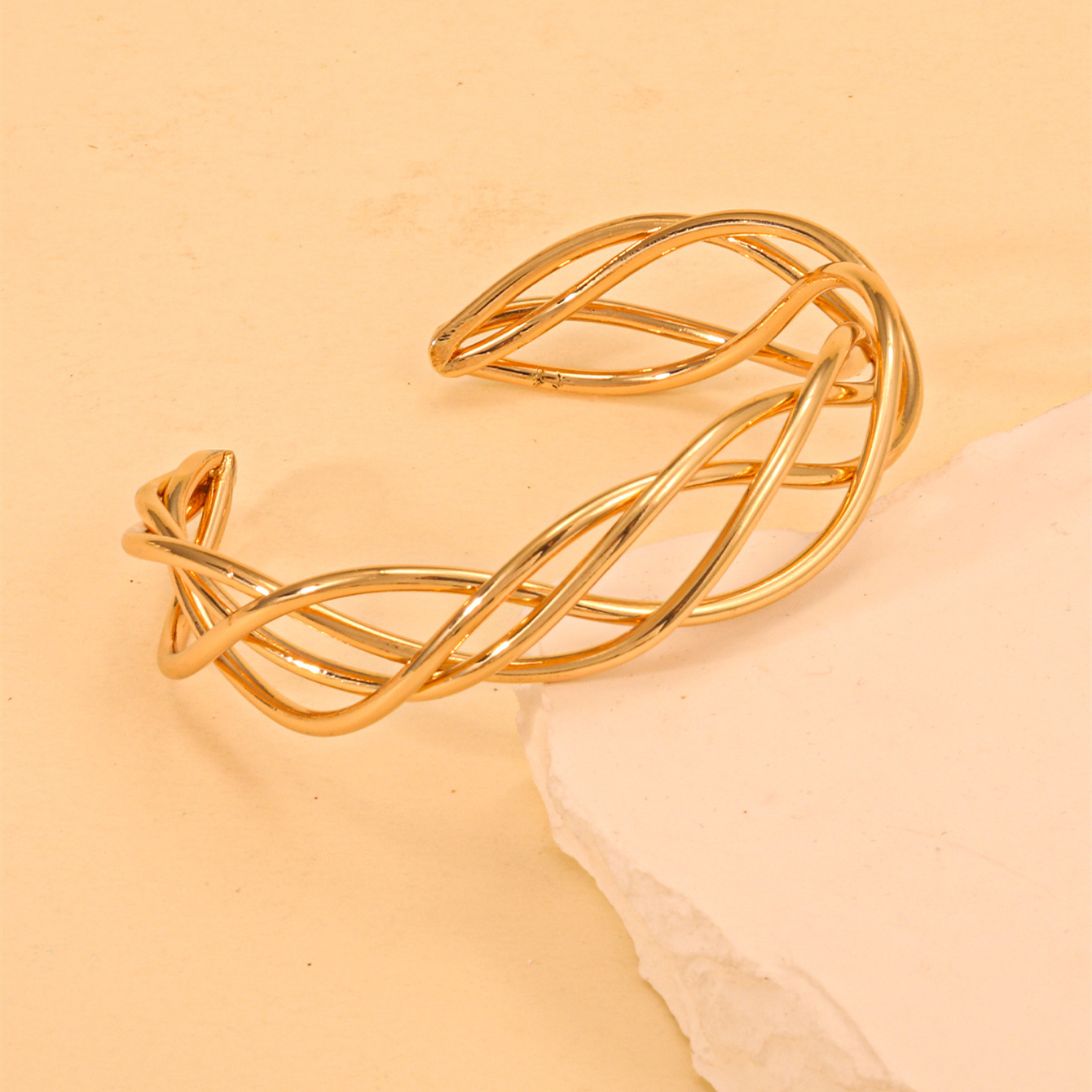 Europa y los Estados Unidos oro galvanizado imitación de frita abertura pulsera temperamento pulsera de moda transfronteriza lujo ligero alta sensación de joyas al por mayor