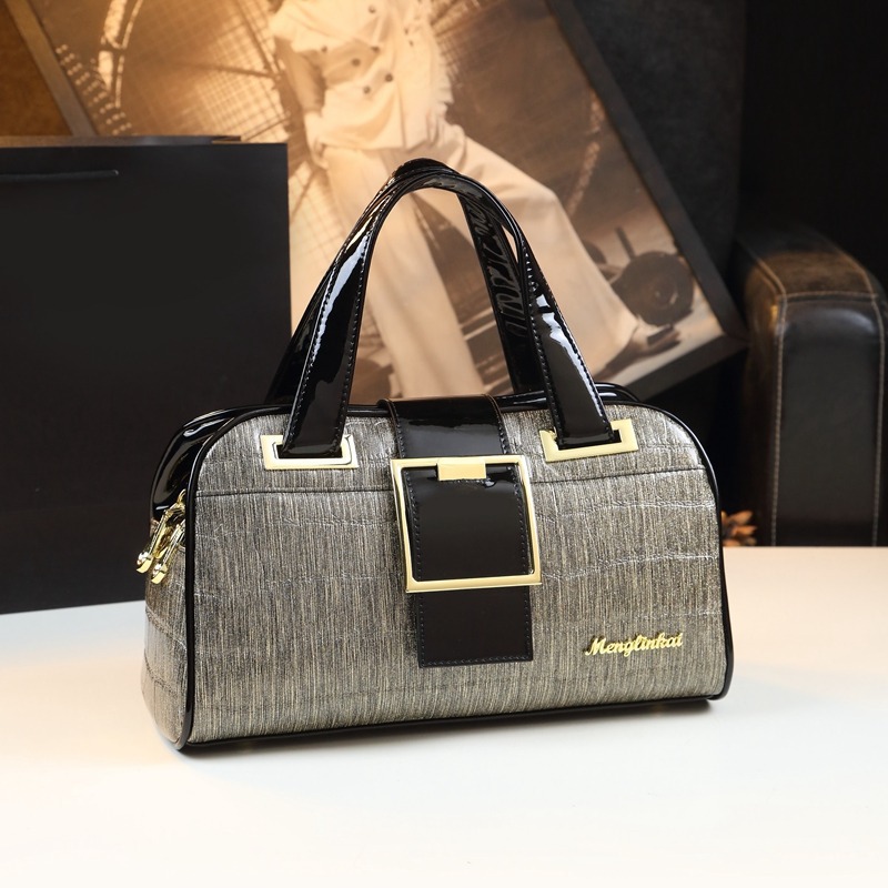 Bolso de mujer 2025, nuevo multicapa de hombro de cuero suave de mediana edad, bolso de almohada portátil de Boston.