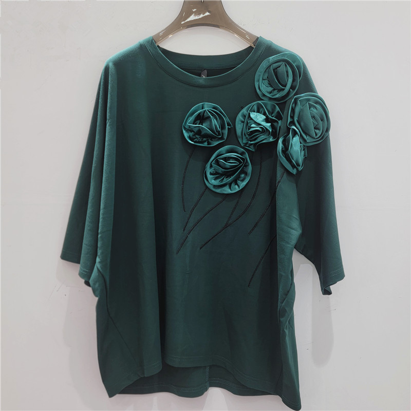 Blanca camiseta de manga corta para mujeres primavera y verano nuevo diseño chic ocio industria pesada flor tridimensional blusa de cuello redondo
