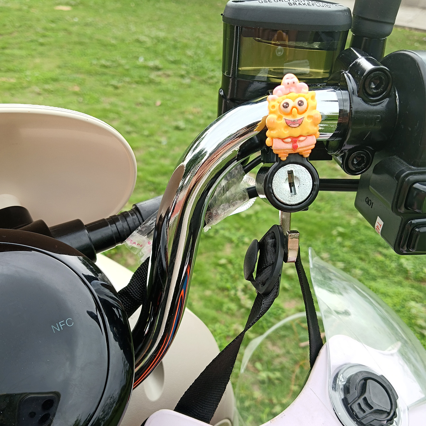Cartoon Helmet Lock for Bicycles, Electric Vehicles, Motorcycles, Scooters, Mountain Bikes, Baby Strollers, Multifunctional Anti-Theft Lock Hook