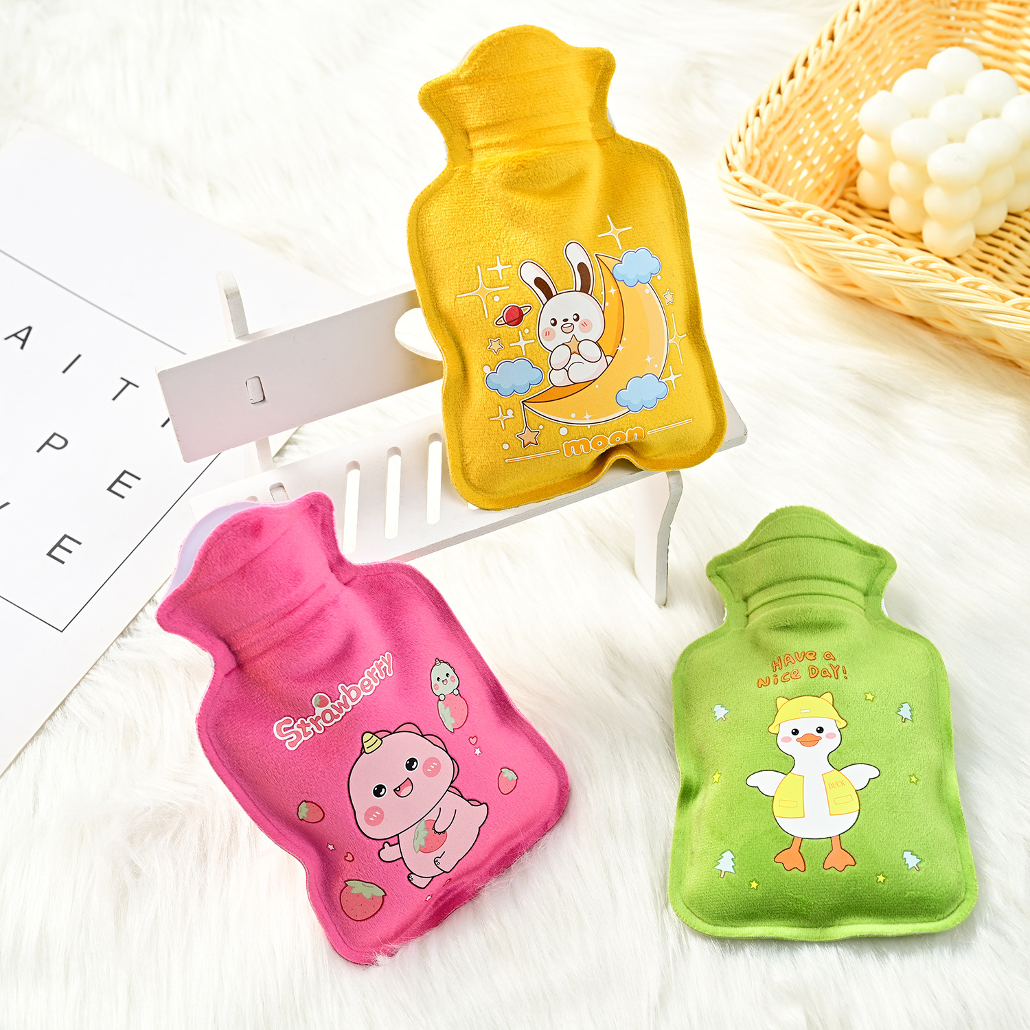 New Short Plush Hot Water Injection Bag Small Hot-water Bag Portable Warm Belly Mini Plush Warm Handbags Heating Pad display picture 4