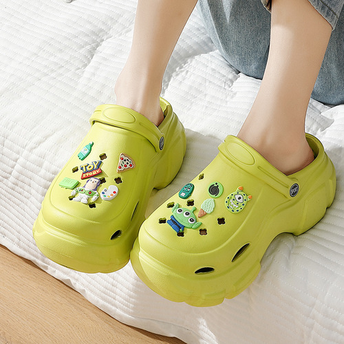 Thick-soled Croc Shoes Women's Summer Outerwear Thick-soled New Internet Celebrity Beach Anti-Slip Pancake Toe Sandals and Slippers Wholesale