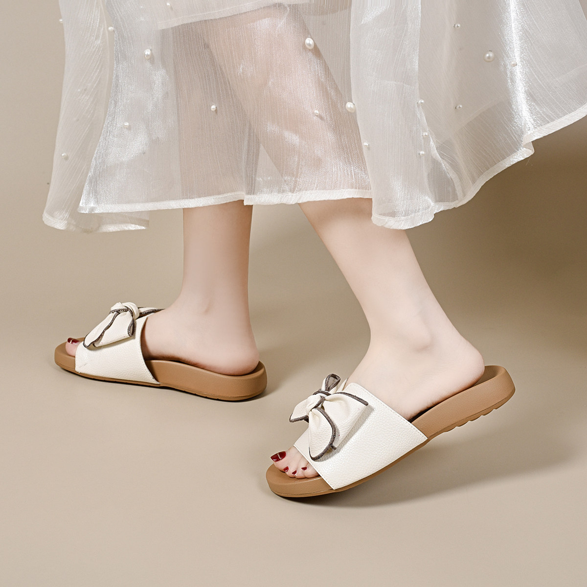Dép sandal nữ đế bệt da thật quai ngang nơ bướm — màu đen